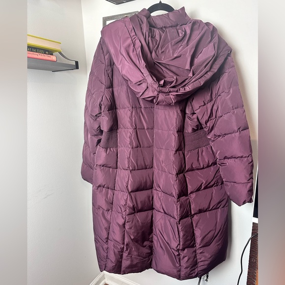 SOLD !! COLE HAAN SIGNATURE Women's 40" Taffeta Down Hooded Coat - Picture 6 of 9